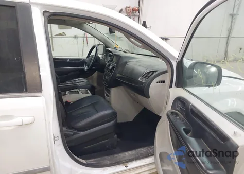 2014 Chrysler Town & Country Touring from USA, damaged, VIN 2C4RC1BG6ER195579